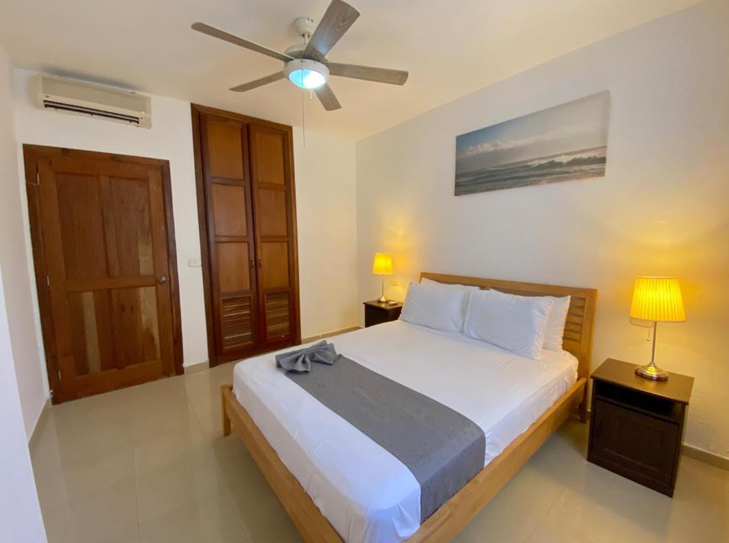 بونتا كانا Blue Ocean Beachfront Villas & Apartments - Wifi, Pool, Bbq, Playa Los Corales المظهر الخارجي الصورة